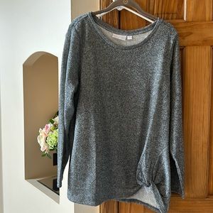 Women’s metallic sweatshirt